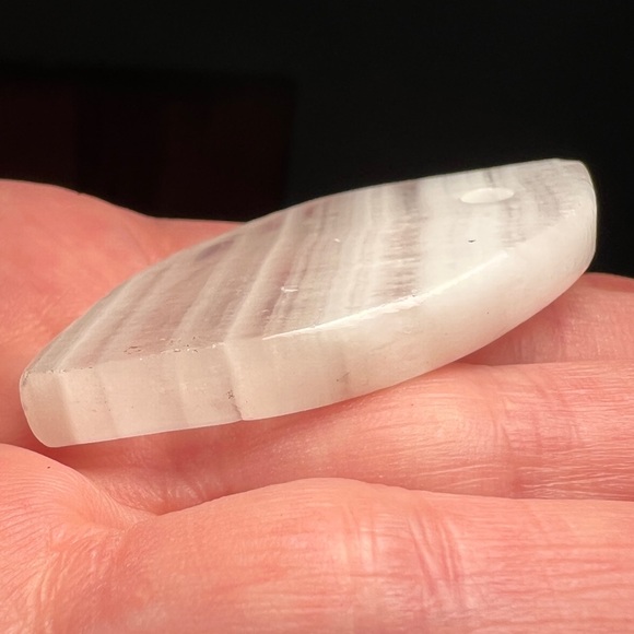 Natural Stone White Botswana Agate Pendant Striped Polished Boho Gem Crystal - Picture 10 of 11